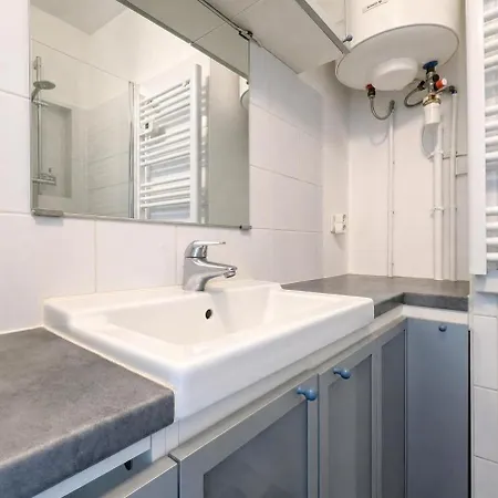 Cocon Lumineux Belleville - 2 Personnes Apartment